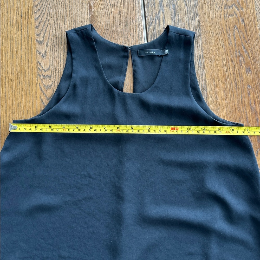 Talula Aritzia Classic Little Black Dress Lined Keyhole Back Party Elegant - Picture 9 of 10